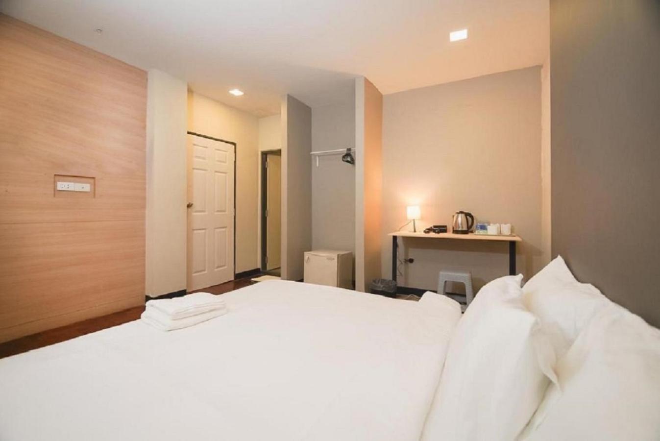 Go Inn Silom โกอินน์ สีลม - สถานีรถไฟฟ้าเซนต์หลุยส์ Бангкок Экстерьер фото
